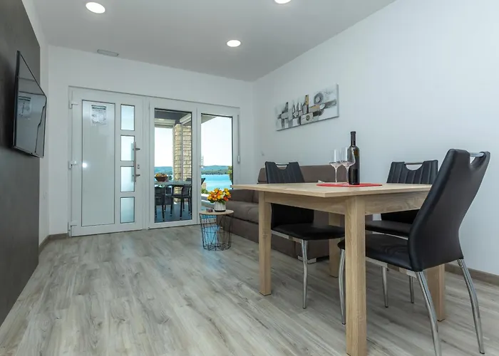 Apartments Maris